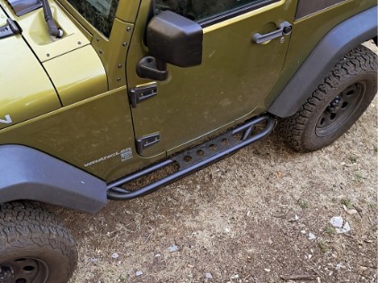 Bočne stepenice željezne / Jeep Wrangler Rubicon JK (2007-2017) 2 vrata, RBJEWJK2DARM