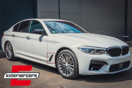 Bočni otvori za ventilaciju (piano crna) / BMW serije 5 G30 G31 (2017-2019), LIBM07