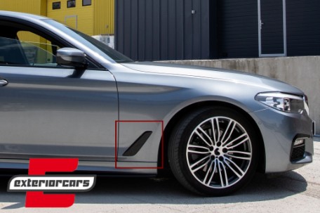 Bočni otvori za ventilaciju (piano crna) / BMW serije 5 G30 G31 (2017-2019), LIBM07