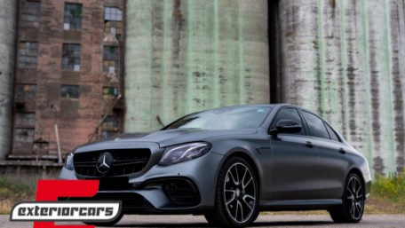Bočni ukrasi AMG dizajn (piano crna) / Mercedes C-klasa W205 S205 E-klasa W213 S213, WOMBB