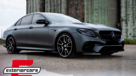 Bočni ukrasi AMG dizajn (piano crna) / Mercedes C-klasa W205 S205 E-klasa W213 S213, WOMBB