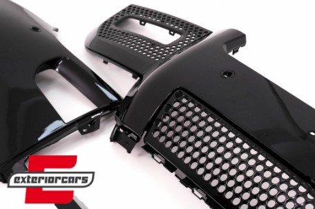 Bodykit (piano crna) / Land Rover Defender SUV L663 (2019-), CBLRDFL663