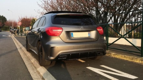 Difuzor zraka A45 AMG Facelift dizajn (Carbon) / MERCEDES A-klasa W176 (2013-2018), RDMBW176FFCF