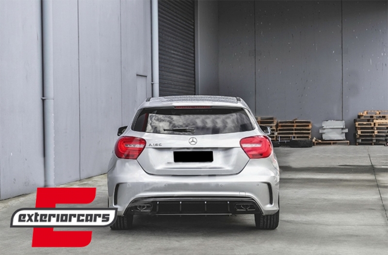 Difuzor zraka & nastavci auspuha A45 AMG dizajn / Mercedes A-klasa W176 (2012-2018), CORDMBW176FA45B