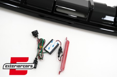 Difuzor zraka (piano crna) / VW Golf 8 Hatchback Mk8 MQB (2020-), RDVWG8