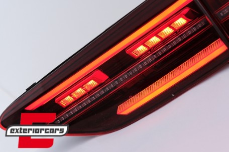Full LED IQ Light stražnja svjetla SEQ žmigavci (crvena) / VW Golf VIII Hatchback Mk8 MQB (2020-2024), LDVWV2