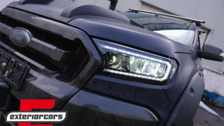 Full LED prednja svjetla LightBar SEQ žmigavci (crna) / Ford Ranger (2015-2022), LPFO93