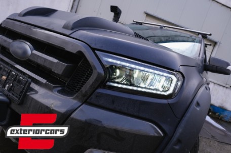 Full LED prednja svjetla LightBar SEQ žmigavci (crna) / Ford Ranger (2015-2022), LPFO93