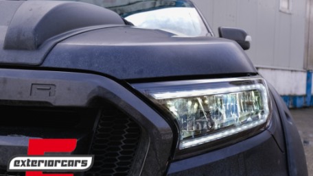 Full LED prednja svjetla LightBar SEQ žmigavci (crna) / Ford Ranger (2015-2022), LPFO93