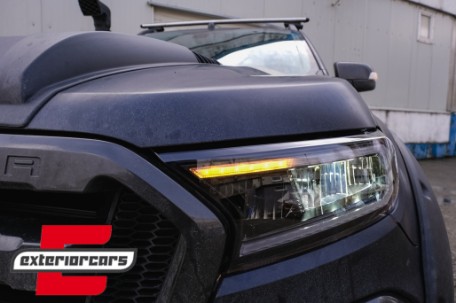 Full LED prednja svjetla LightBar SEQ žmigavci (crna) / Ford Ranger (2015-2022), LPFO93