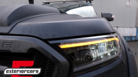 Full LED prednja svjetla LightBar SEQ žmigavci (crna) / Ford Ranger (2015-2022), LPFO93