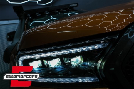 Full LED prednja svjetla LightBar SEQ žmigavci (crna) / Ford Ranger (2015-2022), LPFO94