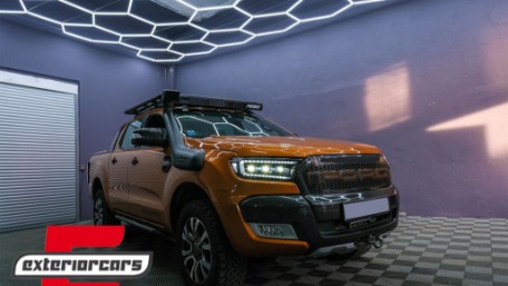 Full LED prednja svjetla LightBar SEQ žmigavci (crna) / Ford Ranger (2015-2022), LPFO94