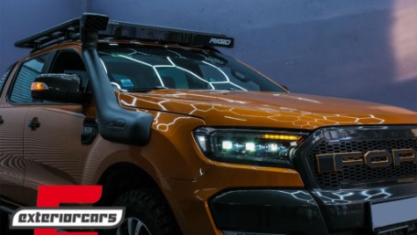 Full LED prednja svjetla LightBar SEQ žmigavci (crna) / Ford Ranger (2015-2022), LPFO94