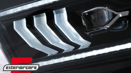 Full LED prednja svjetla SEQ žmigavci (crna) / Ford Mustang V (2004-2009), LPFO99