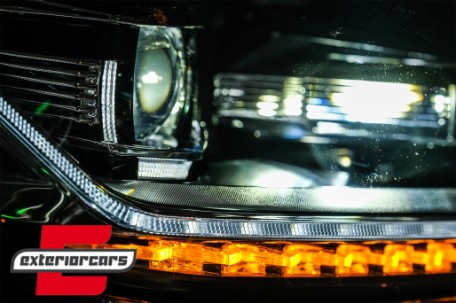 Full LED prednja svjetla SEQ žmigavci Matrix look / VW Passat B8 3G (2014-2019), LPVX13