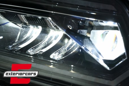 Full LED prednji farovi SEQ žmigavci (crna) / Ford Mustang V (2004-2009), HLFOMUFLED