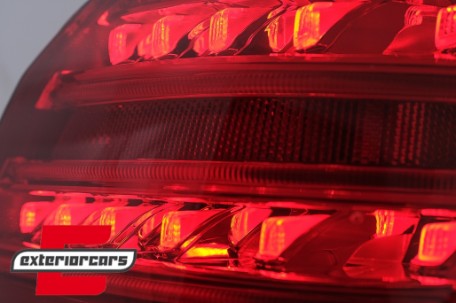 Full LED stražnja svjetla LED SEQ žmigavci (crvena/kristal) / Mercedes E-klasa W212 Facelift (2013-2016), LDMEB3