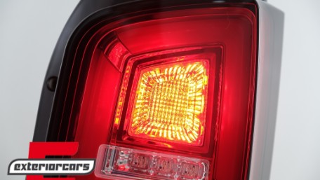 Full LED stražnja svjetla LedBar SEQ žmigavci (crvena/kristal) / Volkswagen T5.1 (04.2010-2015), LDVWL6