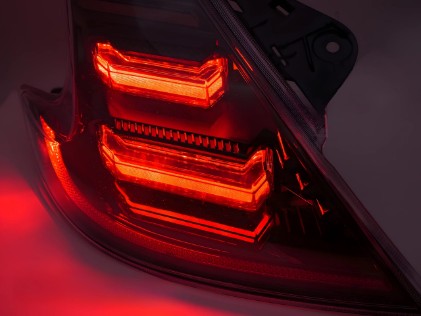 Full LED stražnja svjetla SEQ žmigavci (crna) / Nissan 370Z (2009-2020), LDNI12