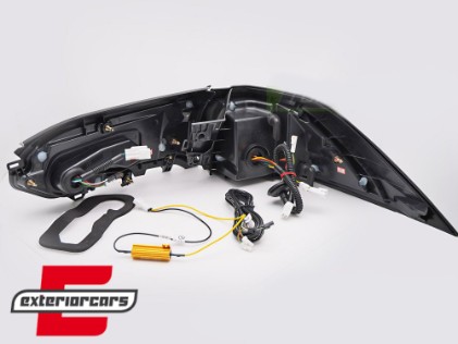 Full LED stražnja svjetla SEQ žmigavci (crna) / Toyota RAV4 (2019-2025), LDTO31