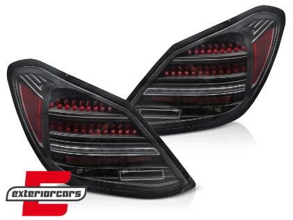 Full LED stražnja svjetla SEQ žmigavci (crna/crvena) / Mercedes C klasa W205 limuzina (2014-2021), LDMEH1