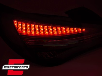 Full LED stražnja svjetla SEQ žmigavci (crna/crvena) / Mercedes CLA C117 W117 (2013-2018), LDMEG2