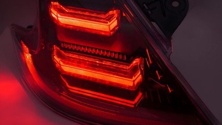 Full LED stražnja svjetla SEQ žmigavci (crna/smoke) / Nissan 370Z (2009-2020), LDNI13