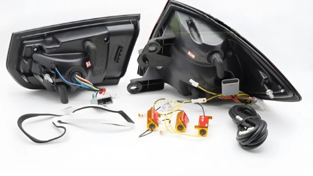 Full LED stražnja svjetla SEQ žmigavci (crvena) / BMW serije 3 F30 F35 (2011-2014), LDBMJ5