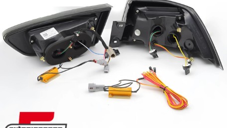 Full LED stražnja svjetla SEQ žmigavci (crvena) / Mitsubishi Lancer 8 limuzina (2007-2017), LDMI13