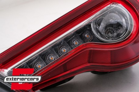 Full LED stražnja svjetla SEQ žmigavci (crvena) / Toyota GT86 (2012-2021), LDTO53