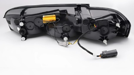 Full LED stražnja svjetla SEQ žmigavci (crvena/crna) / Chevrolet Camaro (05.2015-2018), LDCT07