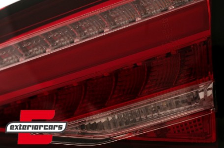 Full LED stražnja svjetla SEQ žmigavci (crvena/kristal) / Audi A4 B8 limuzina (2012-2015), LDAUG9