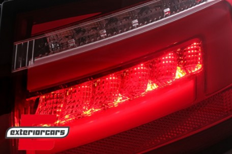 Full LED stražnja svjetla SEQ žmigavci (crvena/kristal) / Audi A4 B8 limuzina (2012-2015), LDAUG9