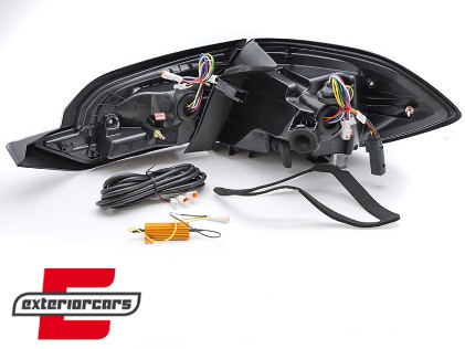 Full LED stražnja svjetla SEQ žmigavci (crvena/smoke) / FORD FIESTA MK8 HATCHBACK (2017-2021), LDFO77