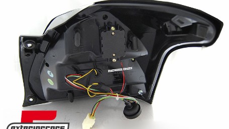 Full LED stražnja svjetla SEQ žmigavci (crvena/smoke) / Suzuki Swift VI (2017-2023), LDSI12