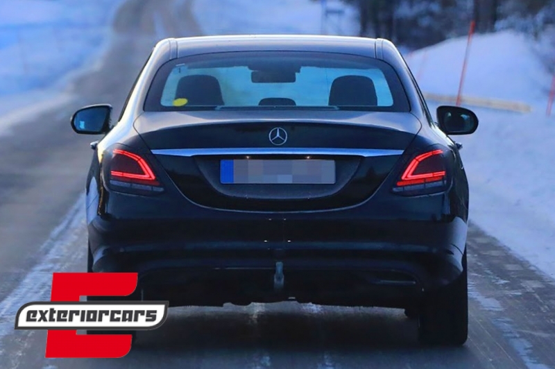 Full LED stražnja svjetla SEQ žmigavci Facelift dizajn (crvena/kristal) / Mercedes C-klasa W205 limuzina (2014-2018), LDMEC9