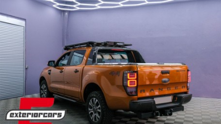 Full LED stražnja svjetla SEQ žmigavci / Ford Ranger (2012-2018), TLFRNGT6