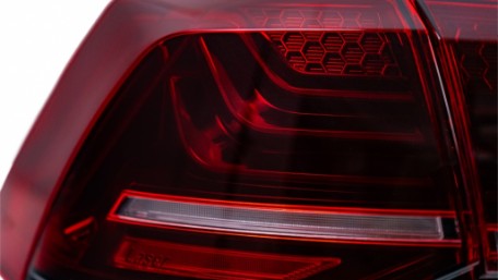Full LED stražnja svjetla SEQ žmigavci LASER look (crvena) / VW Golf 7 & 7.5 VII (2012-2019), LDVWW6