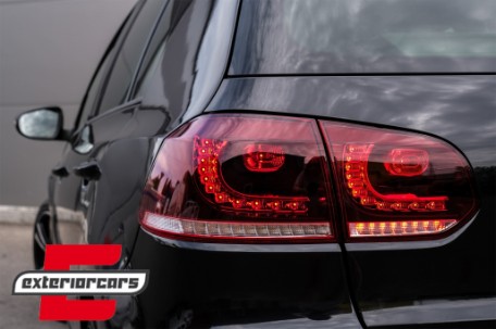 Full LED stražnja svjetla SEQ žmigavci R20 dizajn (crvena/kristal) / VW Golf 6 VI (2008-2013), LDVWU7
