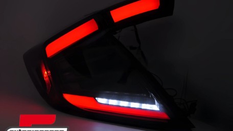 Full LED stražnja svjetla SEQ žmigavci (smoke) / Honda Civic Mk10 (2016-2021) Hatchback, LDHO12