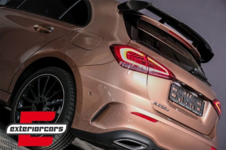 Krovni spojler A45 AMG dizajn (piano crna) / Mercedes A-klasa W177 Hatchback SE (2018-), GCP-1778501