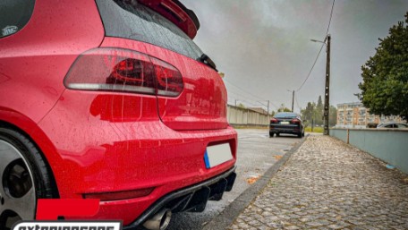 Krovni spojler - dodatak (piano crna) / VW Golf 6 7 GTI GTD R Hatchback (2009-2020), 40123SET