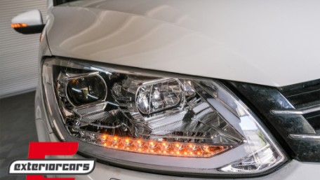 LED prednja svjetla TubeLight SEQ žmigavci (chrome) / Volkswagen Touran (08.2010-2015), LPVWS3
