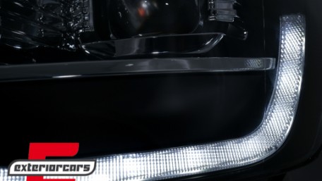 LED prednja svjetla TubeLight SEQ žmigavci (crna) / Volkswagen T6 (2015-2019), LPVWT4