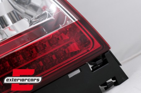 LED stražnja svjetla (crvena/kristal) / Audi A4 B5 (1994-09.2000) limuzina, LDAU25