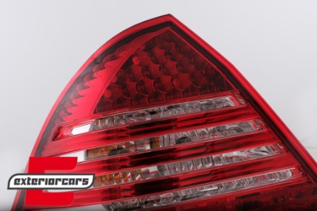 LED stražnja svjetla (crvena/kristal) / Mercedes C-klasa W203 (2000-2004) limuzina, LDME59