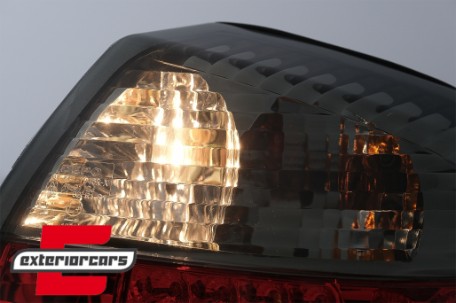 LED stražnja svjetla (crvena/smoke) / Audi A4 B6 (2000-2004) limuzina, LDAU80