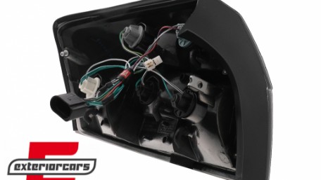 LED stražnja svjetla (crvena/smoke) / Audi A4 B6 (2000-2004) limuzina, LDAU80