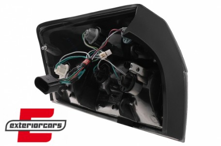 LED stražnja svjetla (crvena/smoke) / Audi A4 B6 (2000-2004) limuzina, LDAU80